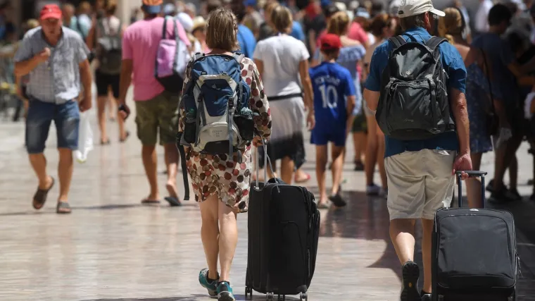 A &scaron;to kada odu turisti? Imunolog Trobonjača: 'Očekujem porast broja inficiranih i mislim da ćemo imati četvrti val zaraze'