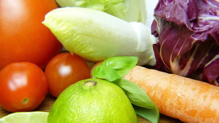 Zapečena cikorija sa &scaron;unkom