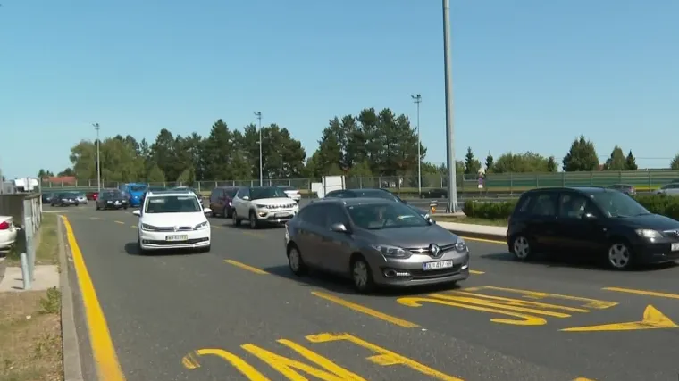 Pojačan promet na cestama: 'Trenutno bilježimo jače izlaz nego ulaz. Od petka do danas u&scaron;lo je 98 tisuća vozila &scaron;to je jako dobro'