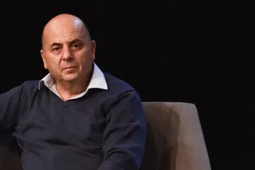 'Smjernice su jasne... Vlada nema hrabrosti lupiti šakom po stolu'