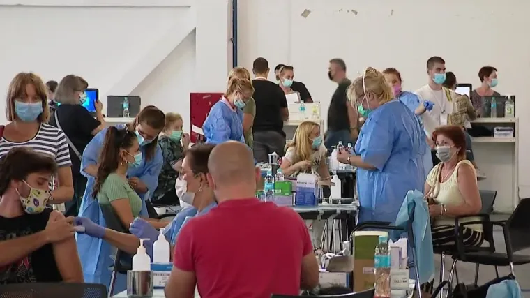 Otkrivamo - ni&scaron;ta od organiziranog cijepljenja po &scaron;kolama, pritisak na necijepljene u bolnicama