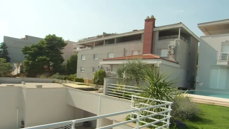 Nakon &scaron;to je Potraga emitirala prilog koji je Thompson htio spriječiti objavama na Facebooku - reakcije plju&scaron;te sa svih strana: 'Ne može krov pripaditi nečijem domu'