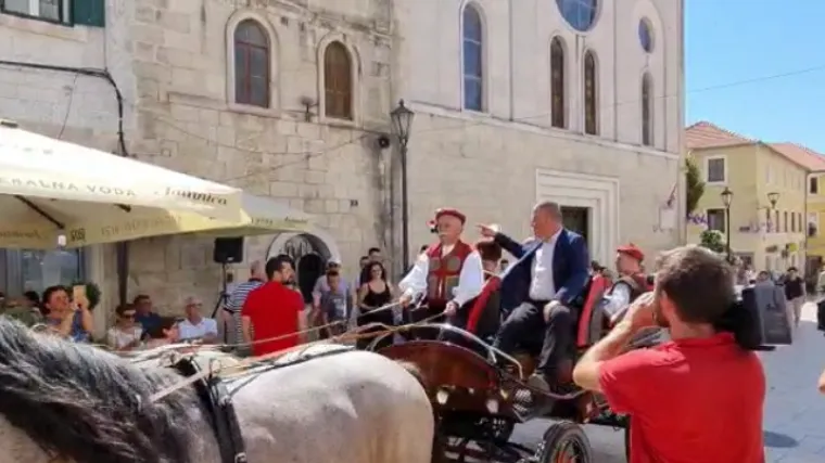 Bero&scaron; prozvao Bulja, ovaj mu odgovorio: 'Ovo je izrugivanje i stavljanje stigme na grad Sinj'