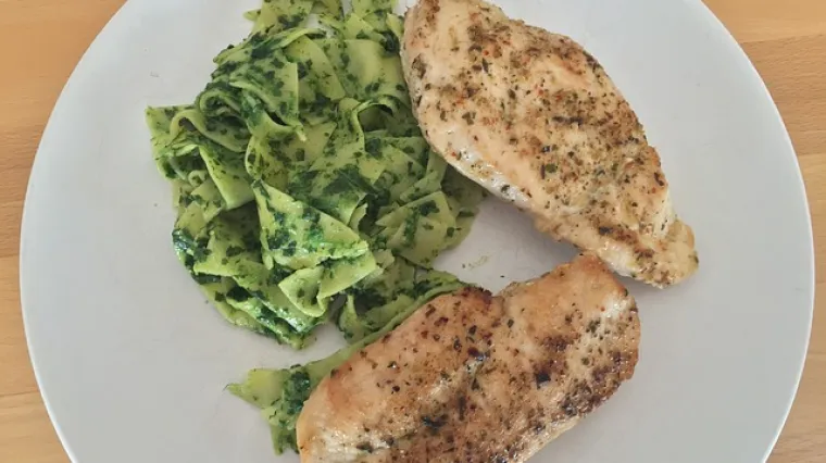 Vrhnje za kuhanje u kombinaciji s piletinom