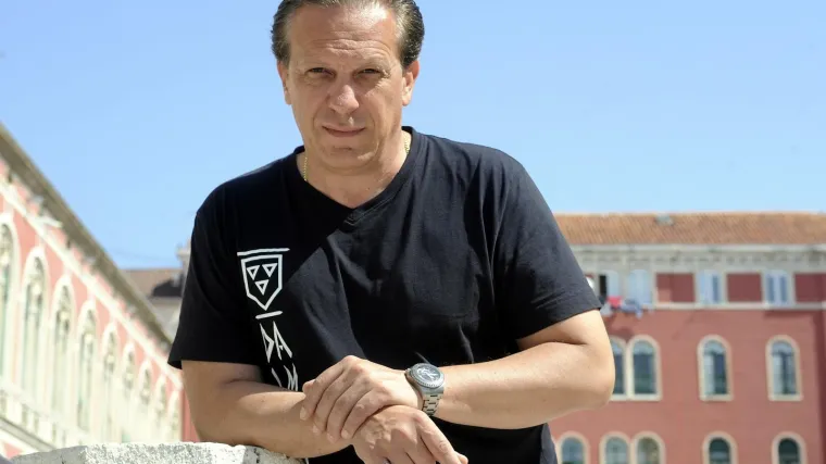 Poznati splitski kirurg prijavljen jer je na Facebooku napisao 'Je*** mater na&scaron;oj policiji'