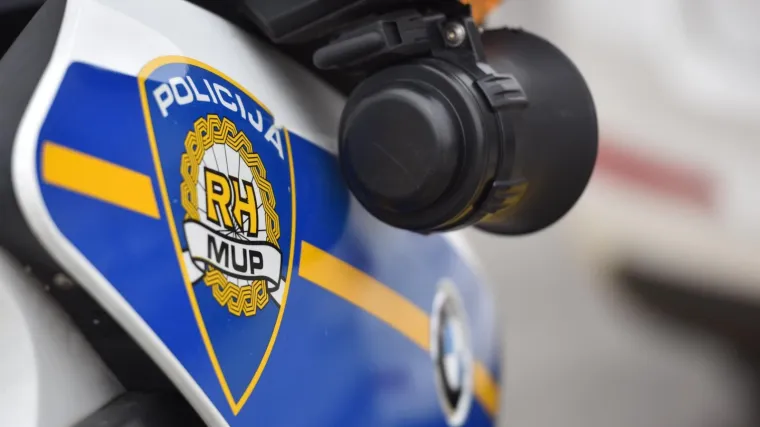 Vozio je prebrzo, nije imao vozačku. 40-godi&scaron;nji motociklist poginuo je između Čre&scaron;njeva i Tužnog