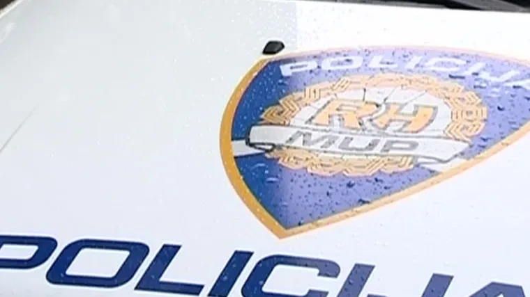 Crni vikend: Obiteljsko nasilje, bomba u autu, prometna, napad na policajce, knockout i pogibija zbog retrovizora...