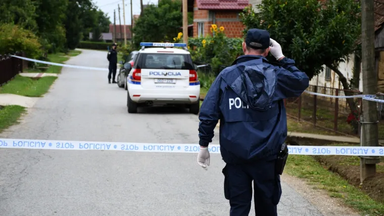 Užas u Križevcima, susjedi u &scaron;oku: 'Ubijen je mlađi sin, živio je s ocem, stalno su se svađali i galamili'