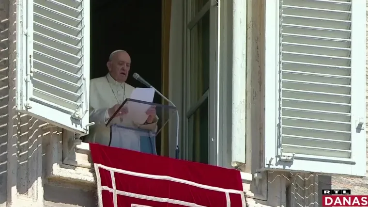 Papa Franjo: 'Kao i vas, i mene boli zbog ubijenih u samoubilačkim napadima. Molite za Afganistan!'