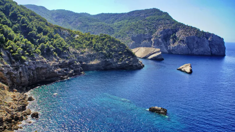 Nasukao se katamaran na stijenu blizu Ibize: Najmanje 12 osoba je ozlijeđeno