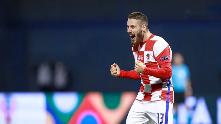 Vla&scaron;ić prelazi u redove hit-kluba Premier lige i to za golemu cifru, ali tamo ga čeka opasna konkurencija