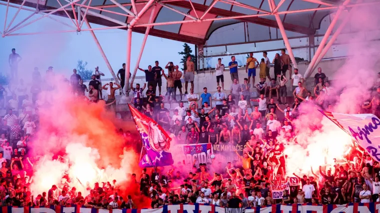 Upravo ovo je Torcida podigla Armadi, a nakon poraza znakovitom reakcijom poslala jasnu poruku svojim igračima