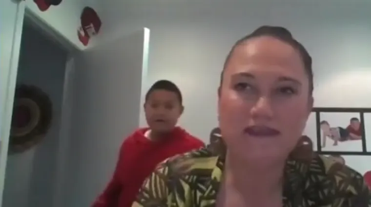 VIDEO Intervju putem Zooma novozelandske ministrice oti&scaron;ao u krivom smjeru. Za sve je kriv njezin sin i jedna mrkva