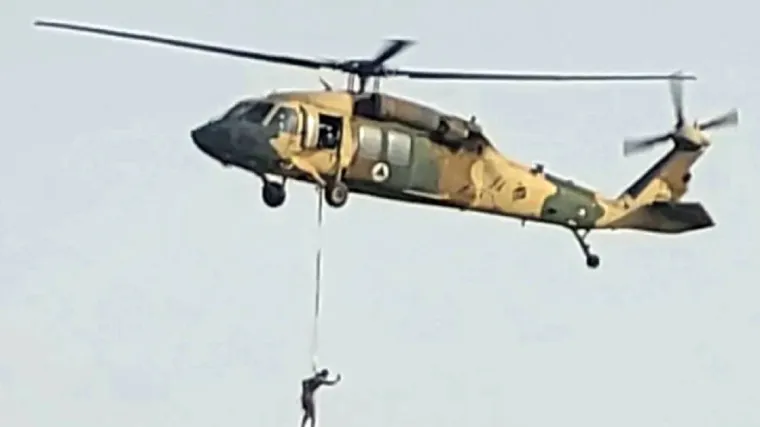 Talibani su na američki Black Hawk objesili čovjeka, ali bio je ipak živ. Otkriveno &scaron;to je zapravo radio