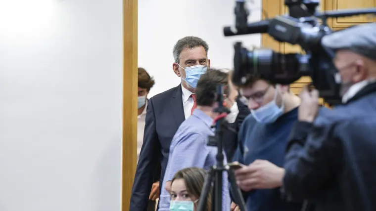 Fuchs otkrio koliko se cijepilo nastavnika osnovnih i srednjih &scaron;kola, na kojim se sveučili&scaron;tima cijepi najvi&scaron;e