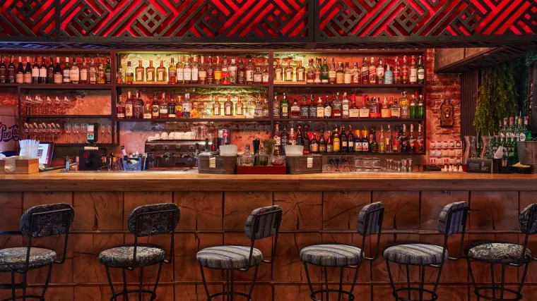 Direktova oda šanku. Natopljen suzama, alkoholom i radničkim znojem: 'On je kao dio kuće'