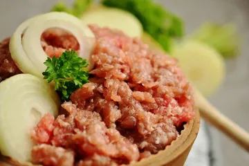 Kako pripremiti pitu od mesa?