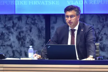 Premijer o radnim mjestima: 'Relaksiranjem mjera prilagođavamo mjere i za radnike'