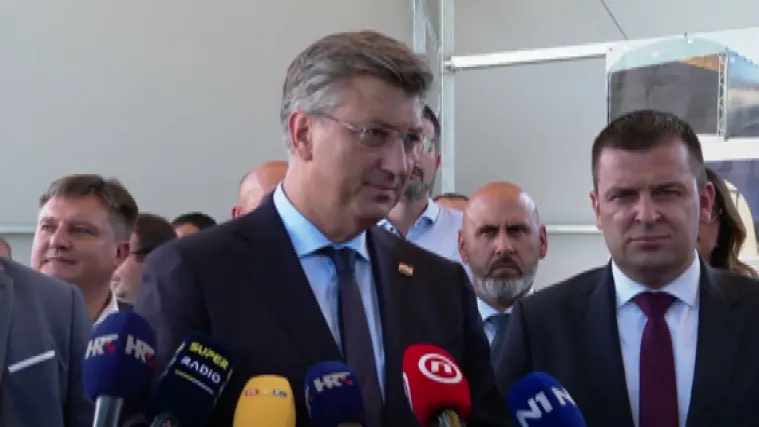 Plenković odbrusio Penavi: 'Količina nebuloza koju oporba govori nije normalna. Ja od&scaron;utim 99 posto stvari'