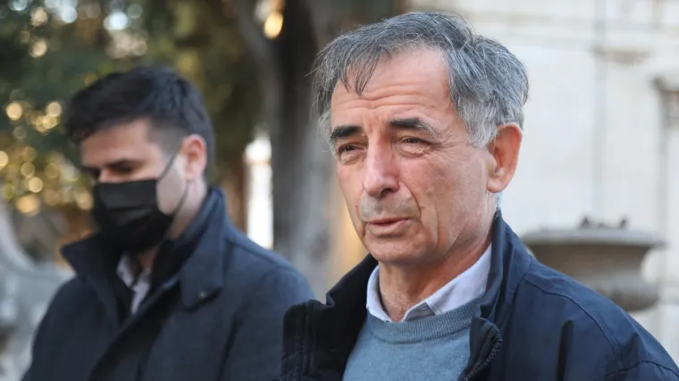 Grafit obješenog Pupovca u Gospiću župan osudio, a gradonačelnik nije: 'Zašto to ne bi bila i sloboda govora?'