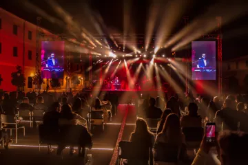 Osječani uživali u koncertu Petra Gra&scaron;e