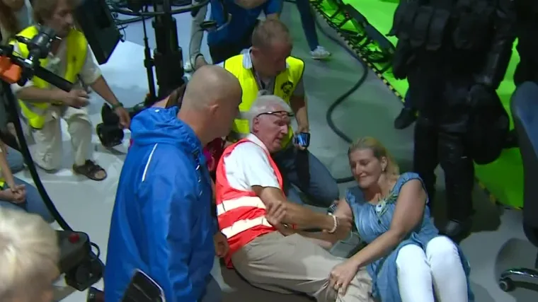 Protivnici cijepljenja nasilno su u&scaron;li na javnu televiziju i htjeli reći &scaron;to oni misle o koroni