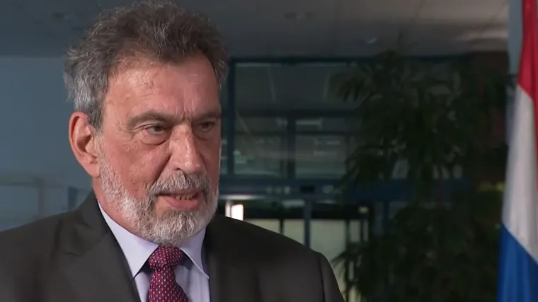 'Maske su obavezne za kori&scaron;tenje u zajedničkim prostorima, hodnicima, izvan učionica, i u javnom i &scaron;kolskom prijevozu'