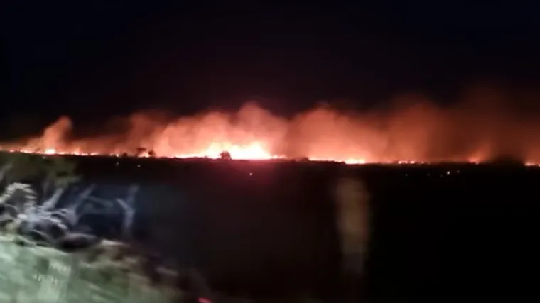 Ugrožene su kuće, gašenje će potrajati cijelu noć - situaciju otežava jaka bura: 'Napravit ćemo sve da ih zaštitimo!'