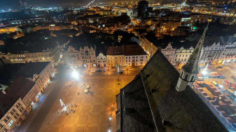 Mladi par nije mogao suzdržati strasti: Policija ih je uhvatila kako vode ljubav na crkvenom tornju