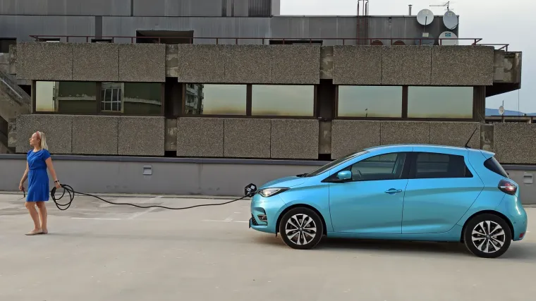 Testirali smo Renault Zoe: Super je za grad, ima sjajni doseg, a vožnja u njemu je prezabavna