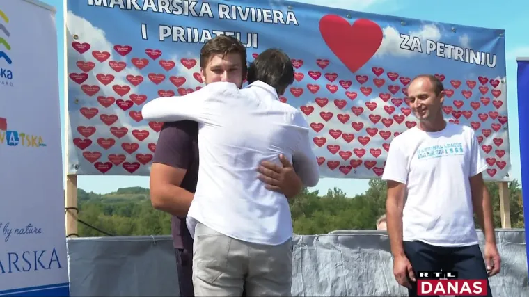 Ovi Makarani su iznova izgradili prvu kuću na Banovini, ne država: 'Dokazali smo da se ipak može!'