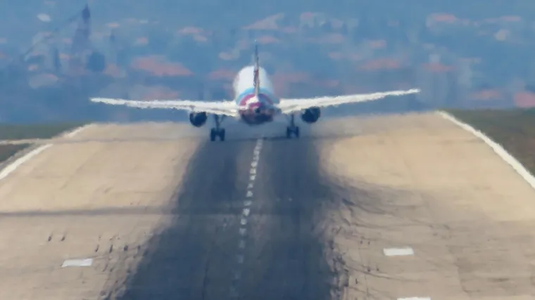 Umalo tragedija na Resniku: 'Pilot aviona nije na vrijeme smanjio brzinu. Slično se dogodilo u L.A.-u, avion se raspao'