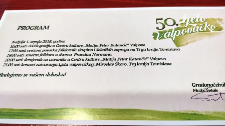 'Moderna po&scaron;ta': Na adrese stigle pozivnice iz 2018. za fe&scaron;tu sa &Scaron;korom i Grabar-Kitarović