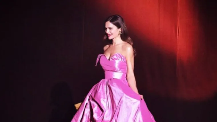 Potukla konkurenciju: Zablistala je u bajkovitoj haljini koju bi se rijetke žene usudile odjenuti