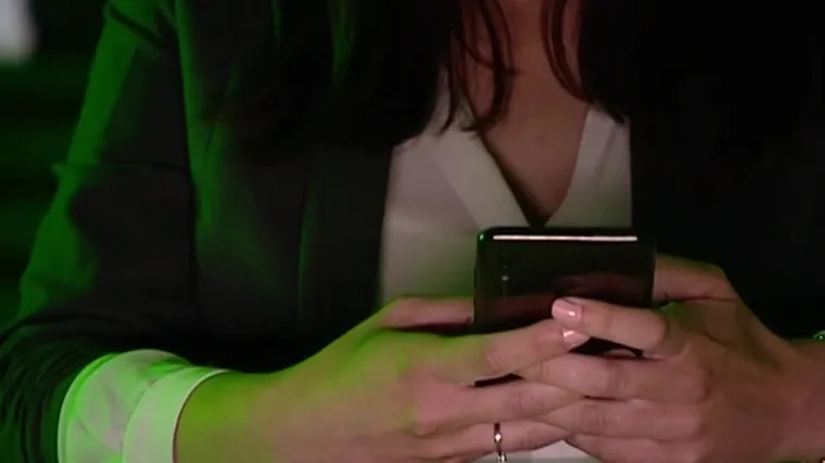 Mobitel nas prislu&scaron;kuje i kad ga ne koristimo - istina ili mit?