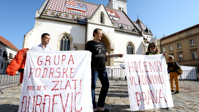 FOTO Na Markovom trgu prosvjed protiv mjera - smatraju ih kr&scaron;enjem ljudskih prava