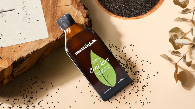 NAJBOLJA PRIRODNA PREVENCIJA PROTIV AMBROZIJE &ndash; ULJE CRNOG KIMA