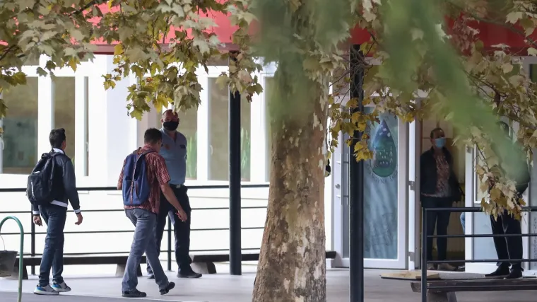 Antimaskeri novinare usporedili s Hitlerovim ljudima, Vlada poručila: 'Tužno je da se ovo prelama preko leđa djeteta'