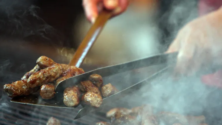 ANKETA Slažite li se ili ne? Poput požara ova objava &scaron;iri se dru&scaron;tvenim mrežama: 'Ne znam točno &scaron;to je sve u kroasanu, bureku ili ćevapima'