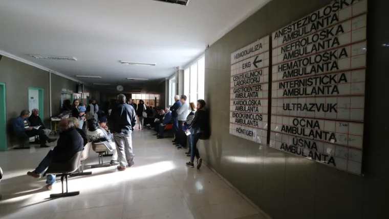 Nije imala dovoljno novca da plati liječnički pregled sina, iznenadila ju gesta jednog mladića: 'Zato su ljudi tu...'