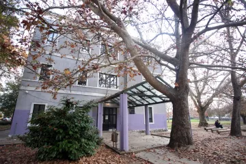 Bulj i Stožer tražili ukidanje nošenja maski, no učenici, učitelji i nastavnici u Sinju na nastavi su ipak s maskama