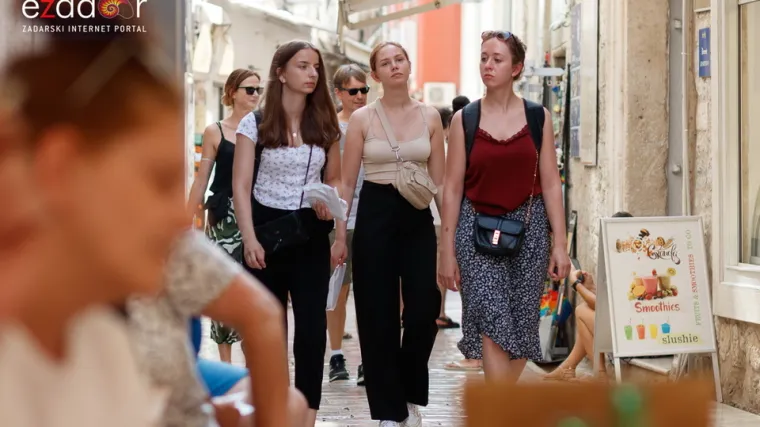 (FOTO) Đir po gradu: Jo&scaron; jedan lijep rujanski dan u Zadru. Evo &scaron;to smo zabilježili...