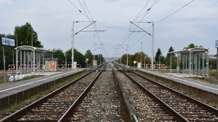 Crni petak na hrvatskim tračnicama! Nakon tragedije u Slavoniji, u Zagrebu tramvaj udario pje&scaron;akinju: 'Svoju sigurnost ne smiju prepu&scaron;tati drugima'