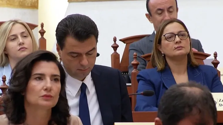 Po prvi put otad je uveden vi&scaron;estranački sustav: Od 17 članova nove albanske vlade, 12 su žene