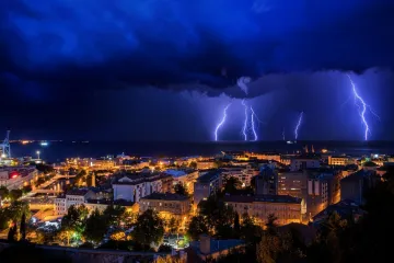 Stižu grmljavinska nevremena, tuče, pijavice, poplave...; Evo do kada će sve to trajati