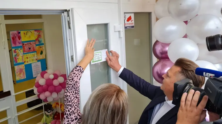 U Petrinji otvoren obnovljeni dječji vrtić: No, država tu opet nije imala svoje prste; Sve je podmirila jedna banka