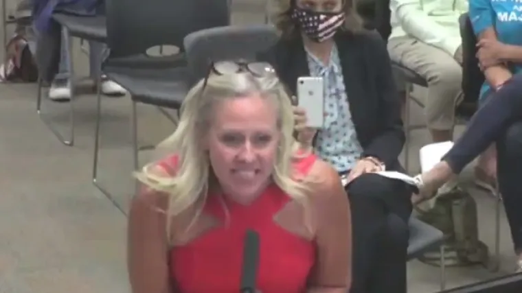 Majku razbjesnila knjiga iz školske knjižnice: 'Ne učite mi djecu o analnom seksu. Ja ga nikad nisam upražnjavala'