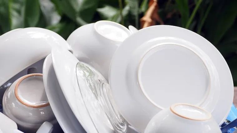 Prvo pranje u perilici posuđa - postupak i pravila