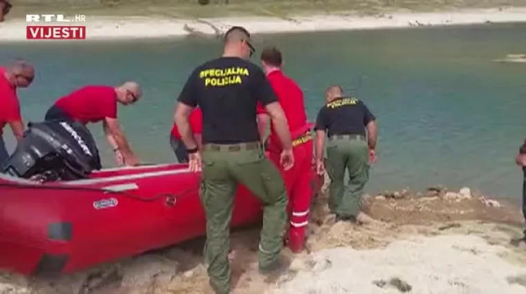 Četvrti dan potrage za mladićem na jezeru Peruća: 'Jo&scaron; uvijek smo na terenu'