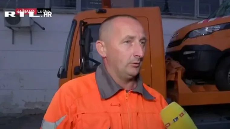 Zaustavili se kako bi mijenjali smjerokazne stupiće pa se u njih zabio kamion: 'Danas slavim drugi rođendan'